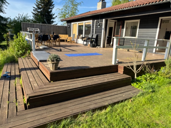 Terrasseslibning og oliefjerning