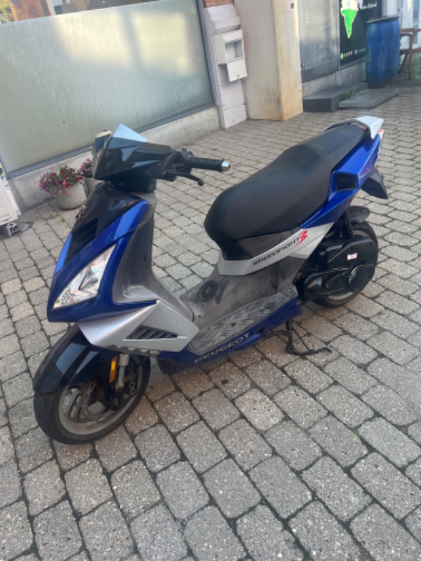 Scooter vil ikke trække og køre som den skal. Den har fået ny karburator, pumpe osv. starter perfekt. Men vil ikke trække