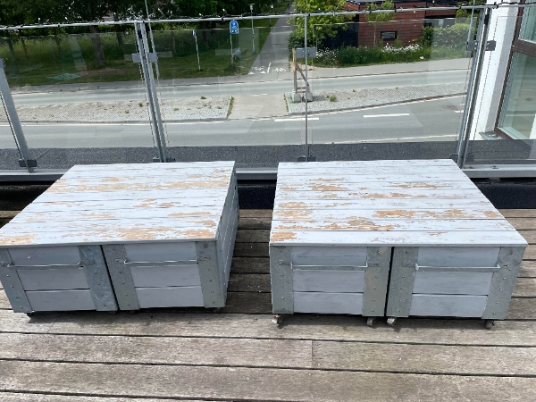 Slibning og maling af kasser