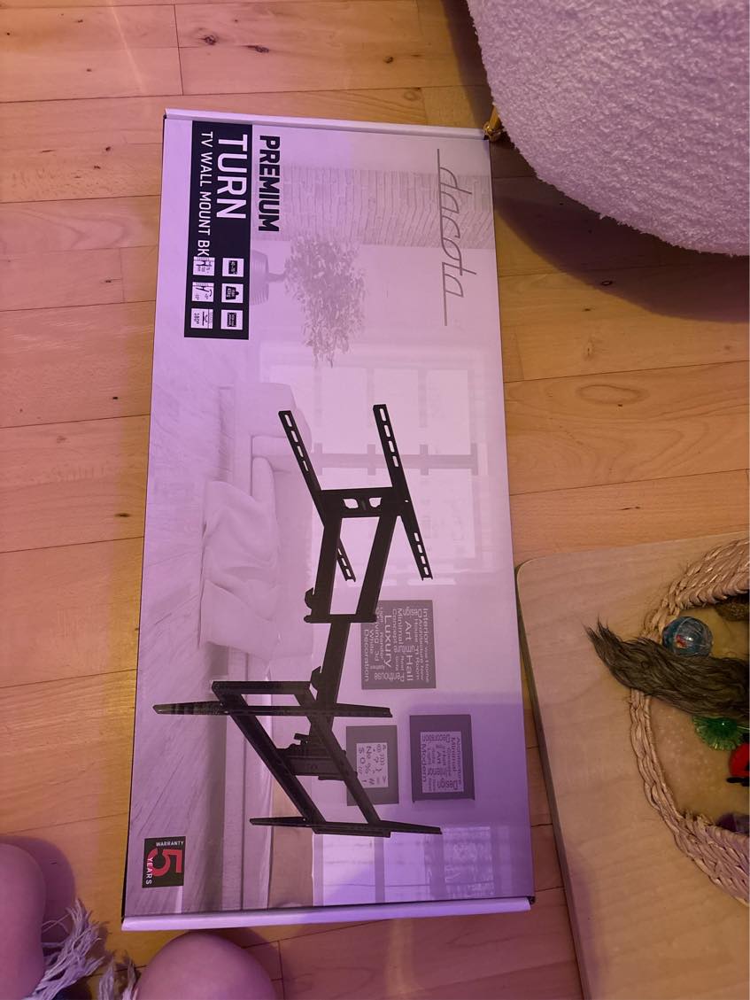 Hæng TV op med beslag