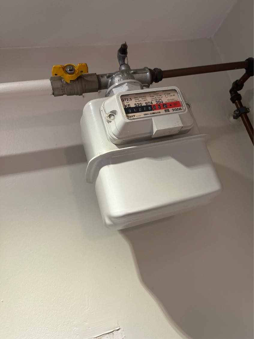 Afmontering og bortskaffelse af gaskomfur.