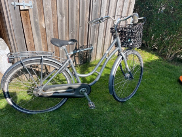 Skift af for og bagdæk på damecykel med invedigegear