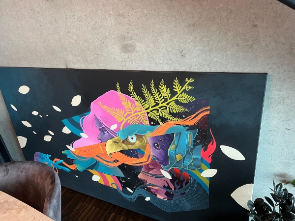 Hæng et billede på væggen (størrelse 2m x 1m)