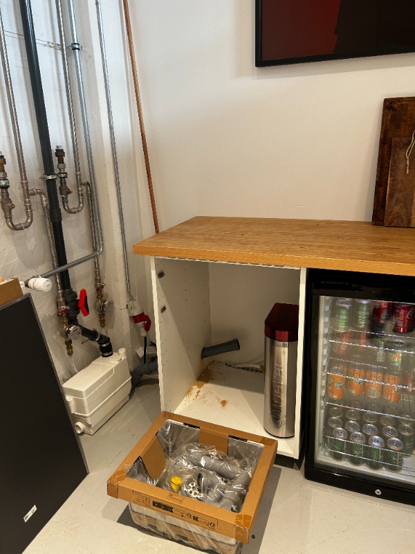 Installation af vask og Cooker i tekøkken