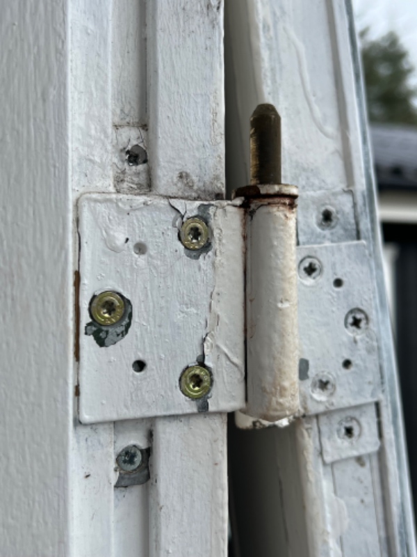 Hoveddøren er skæv