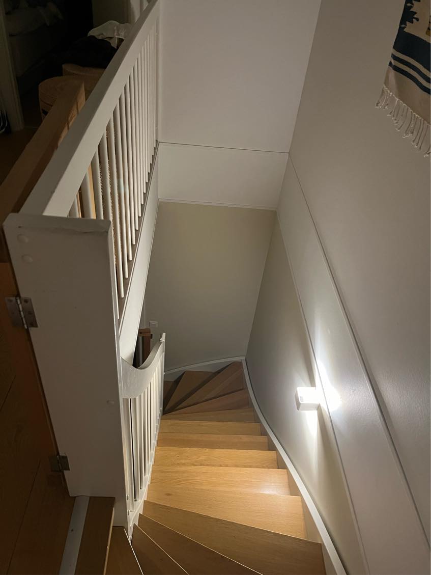 Hænge lampe over trappe