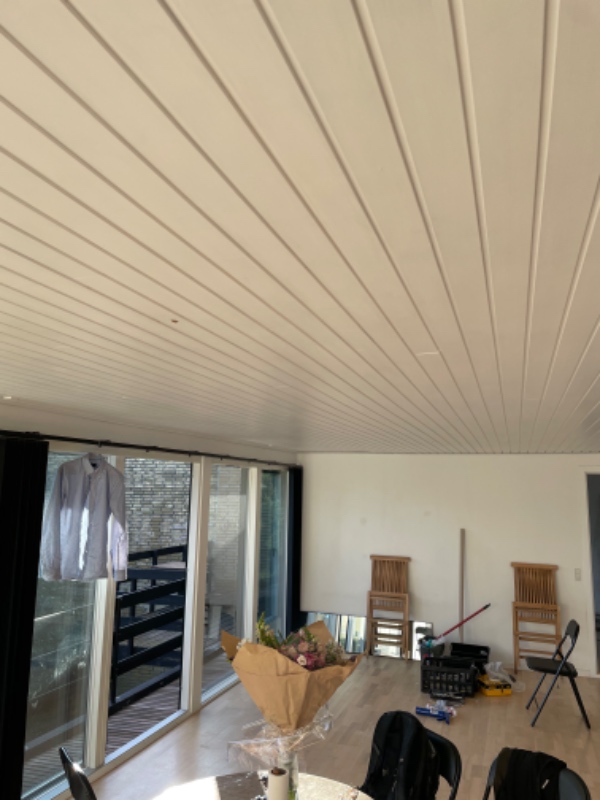 Opsætning af listeloft (træloft)