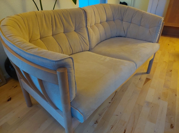 Flyttet en 2 per. tremmesofa