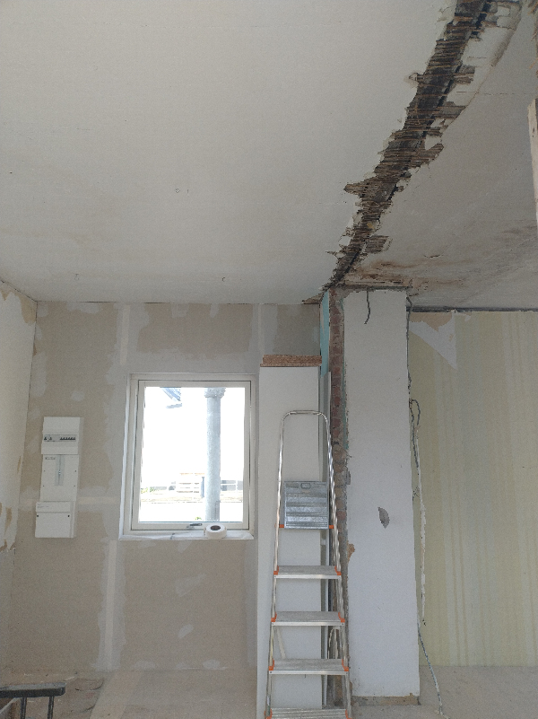 Opsætning af gips i udhus