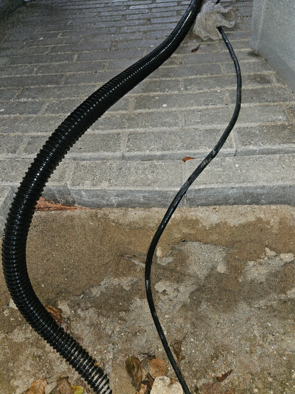 Udgravning og fliselægning