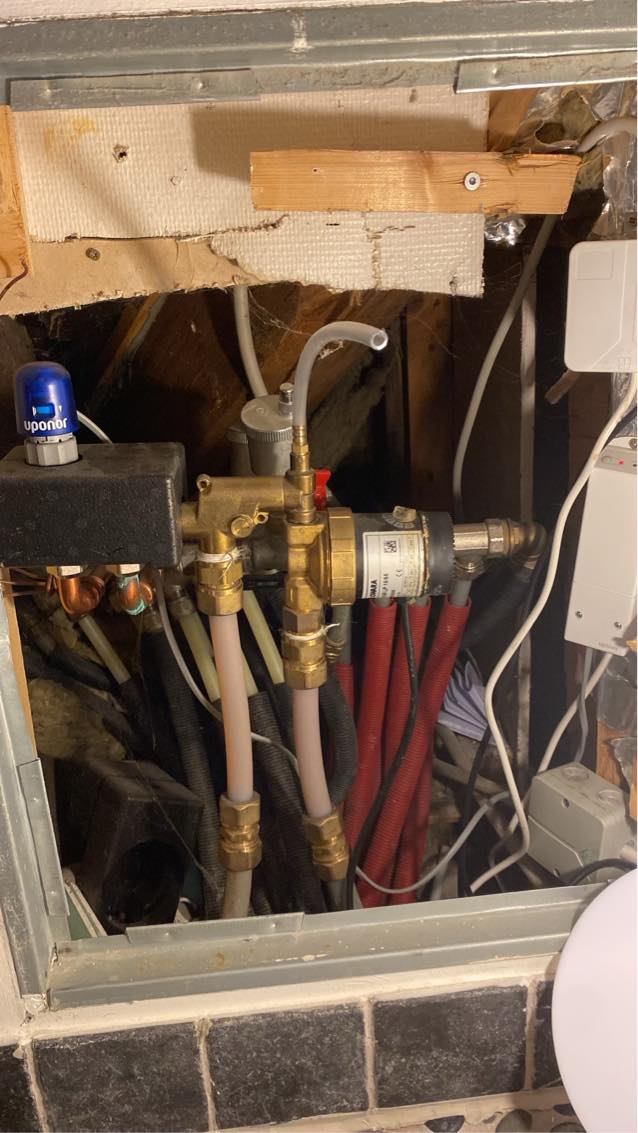 Udskiftning af pumpe til gulvvarme