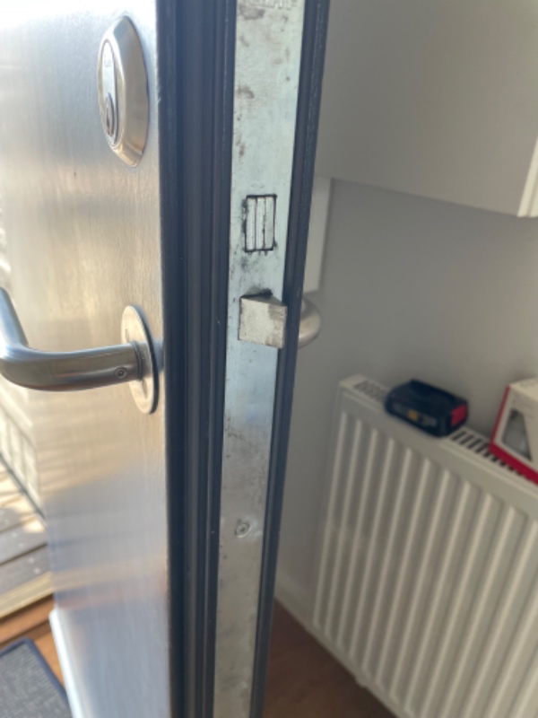 Skift af lås i fordør