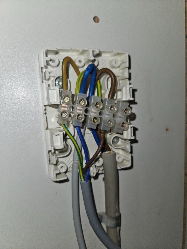 El tilslutning til vaskemaskine