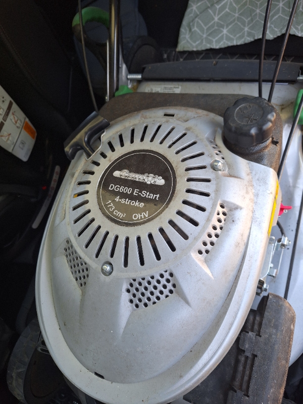 Reparation af græsslåmaskine