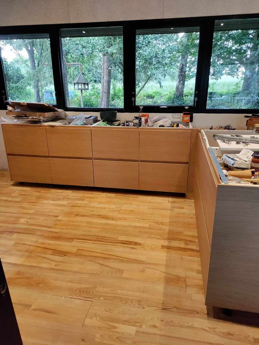 Opmåling af køkkenbordplader, samt montering af disse