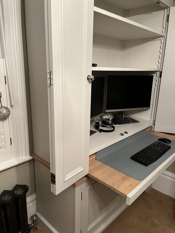 Byg 160 cm skab til at skjule computer arbejdsplads