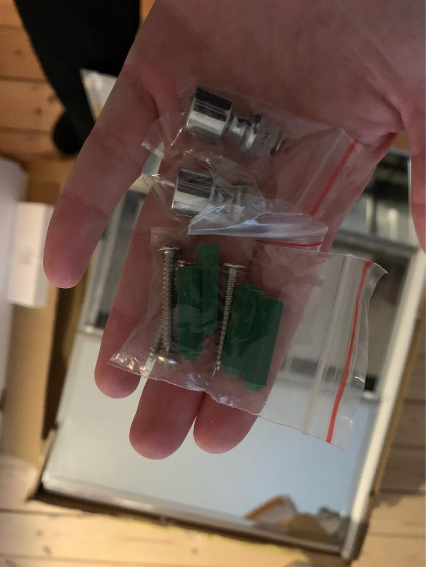 Sætte badeværelsesskab op