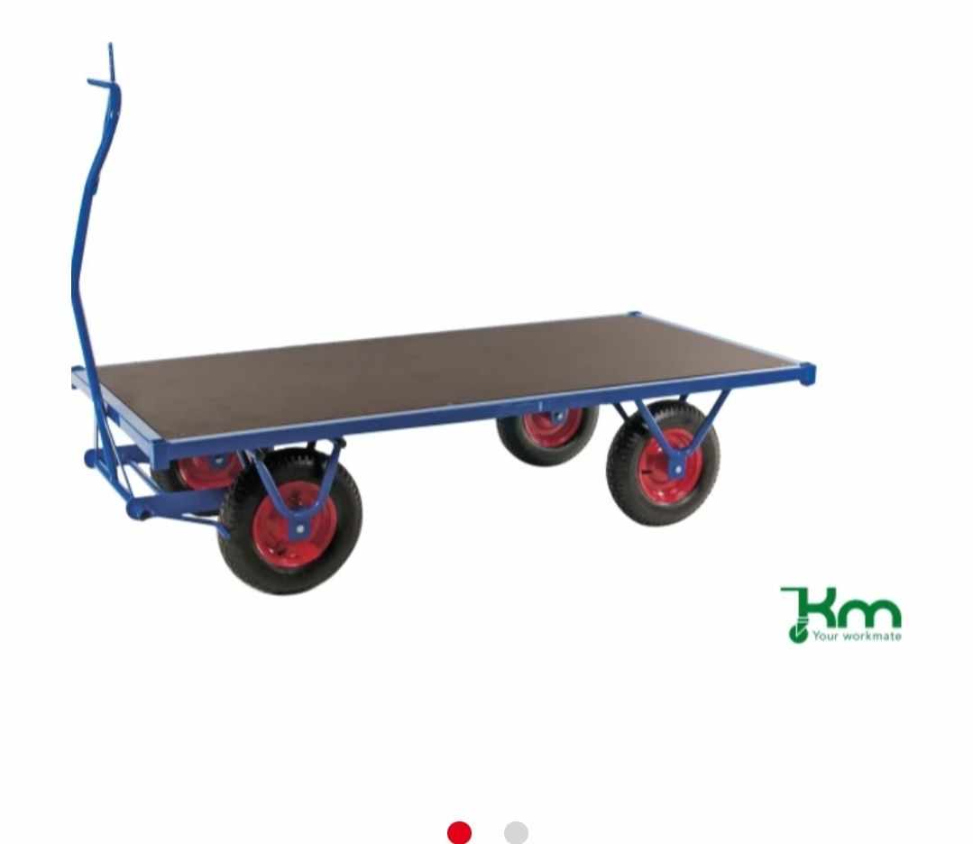 Revet gulv op og smidt ud