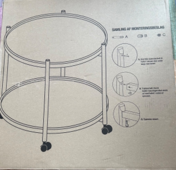 Samlet et lille rundt bakkebord, for min mor.