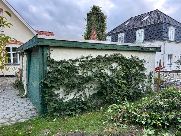 Nedrivning af murstens-skur