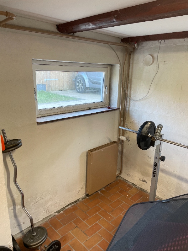 Udskifte/flytte to radiatorer i kælderen