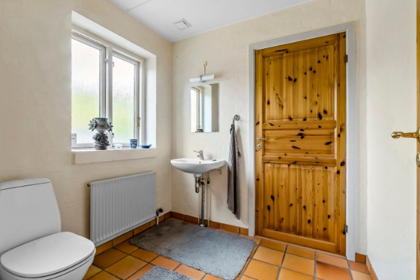 Maling af 205 kvm tomt hus (loft+vægge)