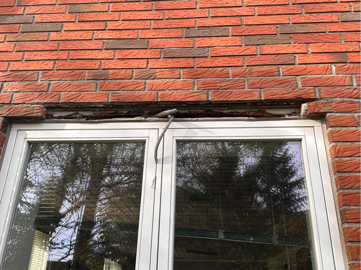 Repareret noget murværk