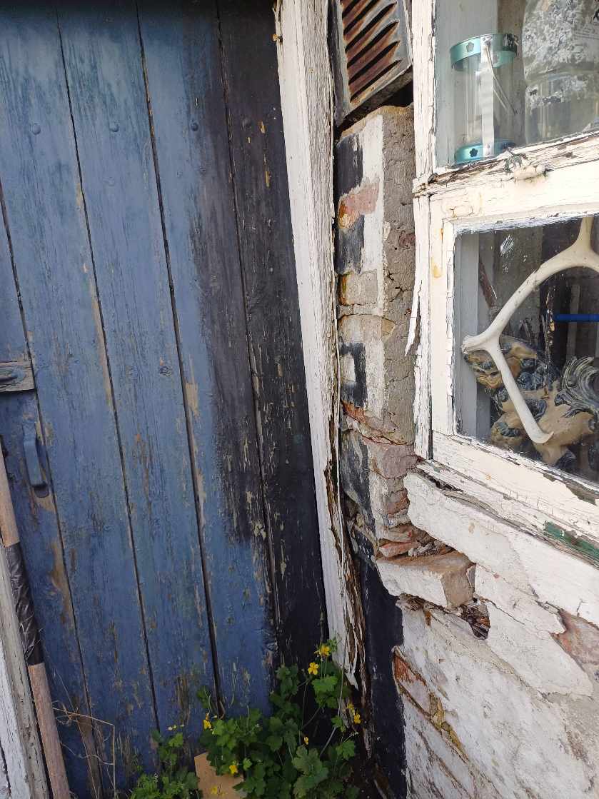 Maling af tagpaptag med Bitum,  16×5 + lille tag på 3x1,5.