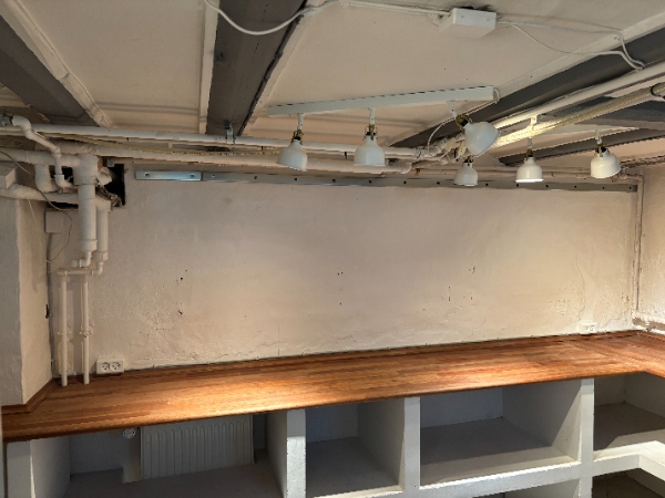 Tør kælder skal istandsættes: pudses og kalkes/males