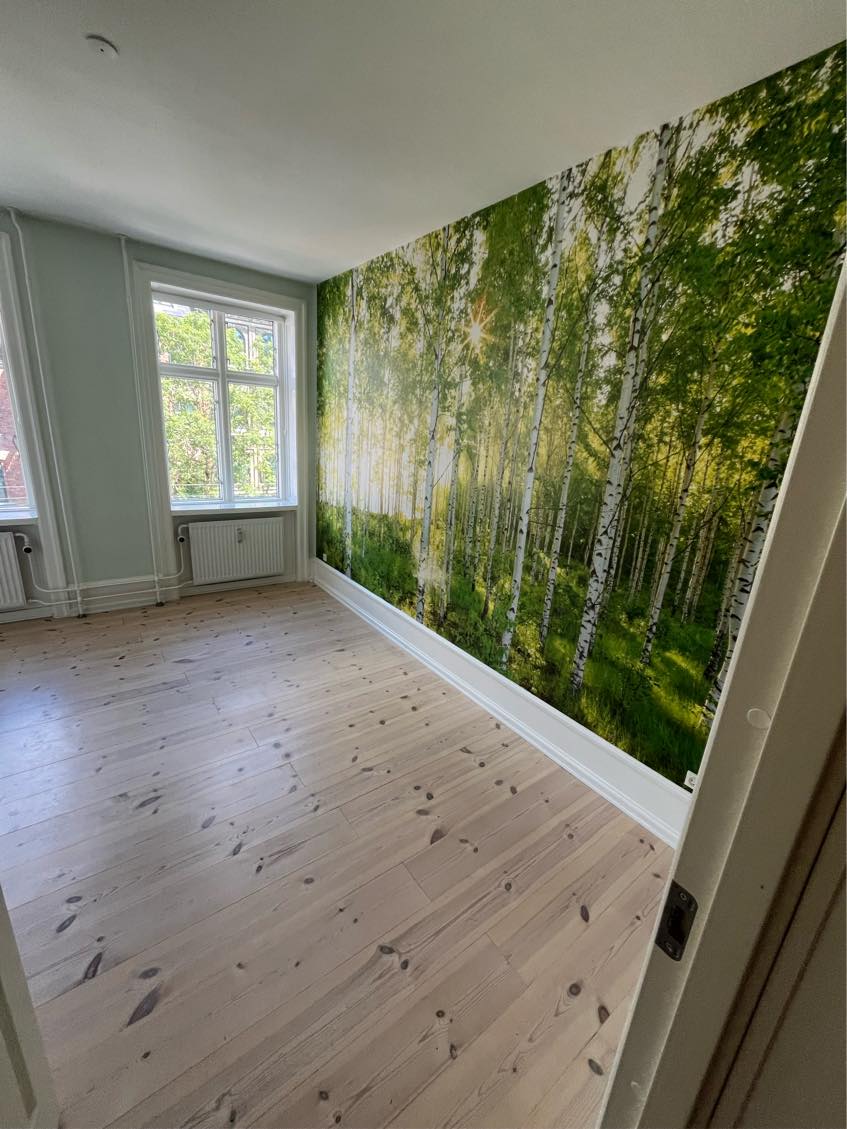 Slibe gulv inkl. lakering med hvid matlak