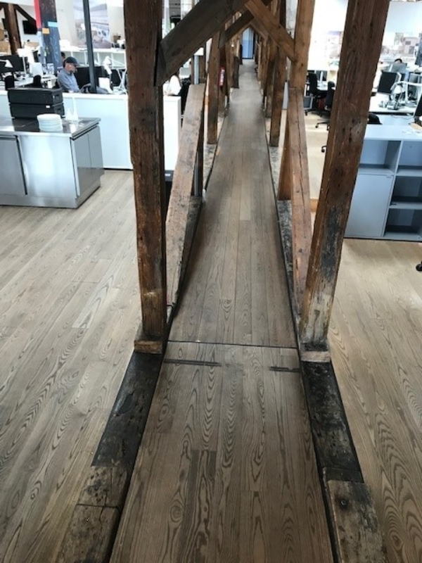 Dybde-rens af trægulv