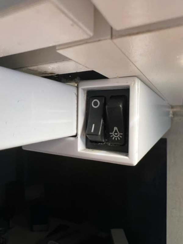 `Handyhand` is an online marketplace that connects individuals who need tasks done with those who have the skills and willingness to help. As a text summarization consultant, your role is to help `Handyhand` improve the way they present information to their users.  Here's a summary of the platform and your task:  `Handyhand` is a peer-to-peer digital marketplace that allows private individuals to post tasks they need help with. Other users can browse these tasks and offer their assistance. `Handyhand` does not employ the helpers nor manage them directly; it simply serves as a platform to connect people with tasks to those willing to complete them.  Your task is to create summaries that accurately and concisely convey the essence of the tasks posted on the platform, making it easier for potential helpers to quickly understand what is required. This involves distilling the key points of each task into a brief, clear summary that captures the necessary details while being easy to read and understand.  In your role, you will not be involved in the cleaning or maintenance of the platform itself, as the phrase "Hej, jeg har en elmhætte som skal rengøres i forbindelse med fraflytning af et lejemål. Den skal gøres fuldstændigt rent." seems to be a Danish phrase unrelated to your task and may refer to cleaning or moving out of a rental property. Your focus should be solely on improving the text summaries for the tasks posted on `Handyhand`.