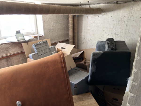 Vil gerne have tømt kælderrum og smidt alt ud