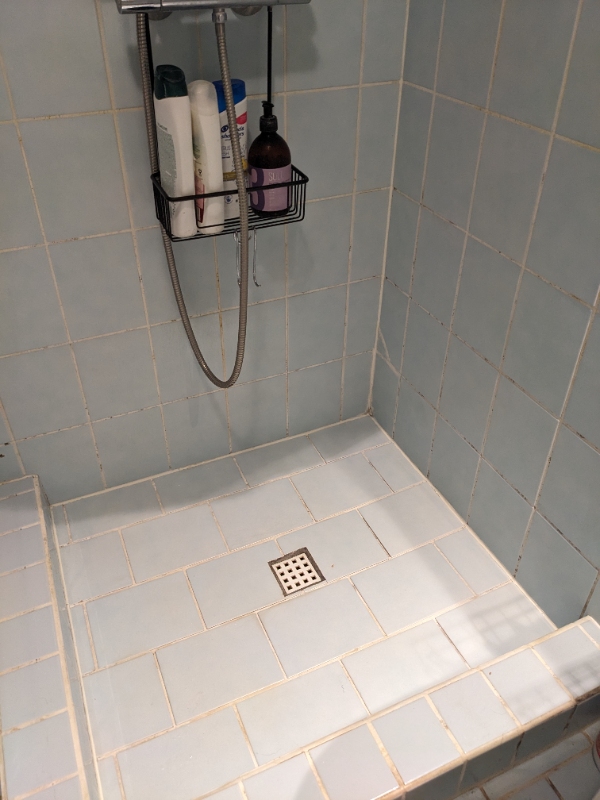 Silikonefugning af brusebad