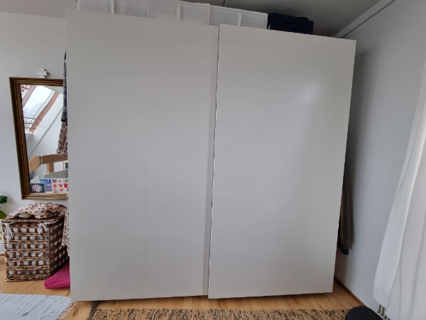 Samle et IKEA PAX garderobeskab