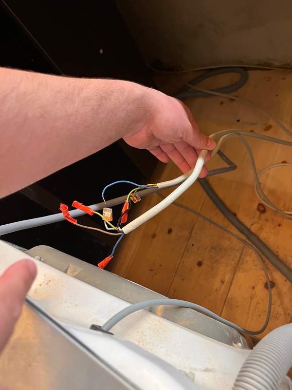 Montering af Opvaskemaskine og tilslutning af el. Hurtigst muligt