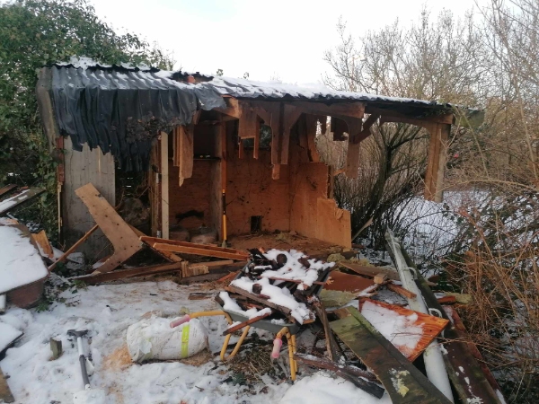 Nedrivning af hønsehus