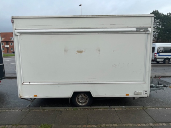 Renovering af stor trailer