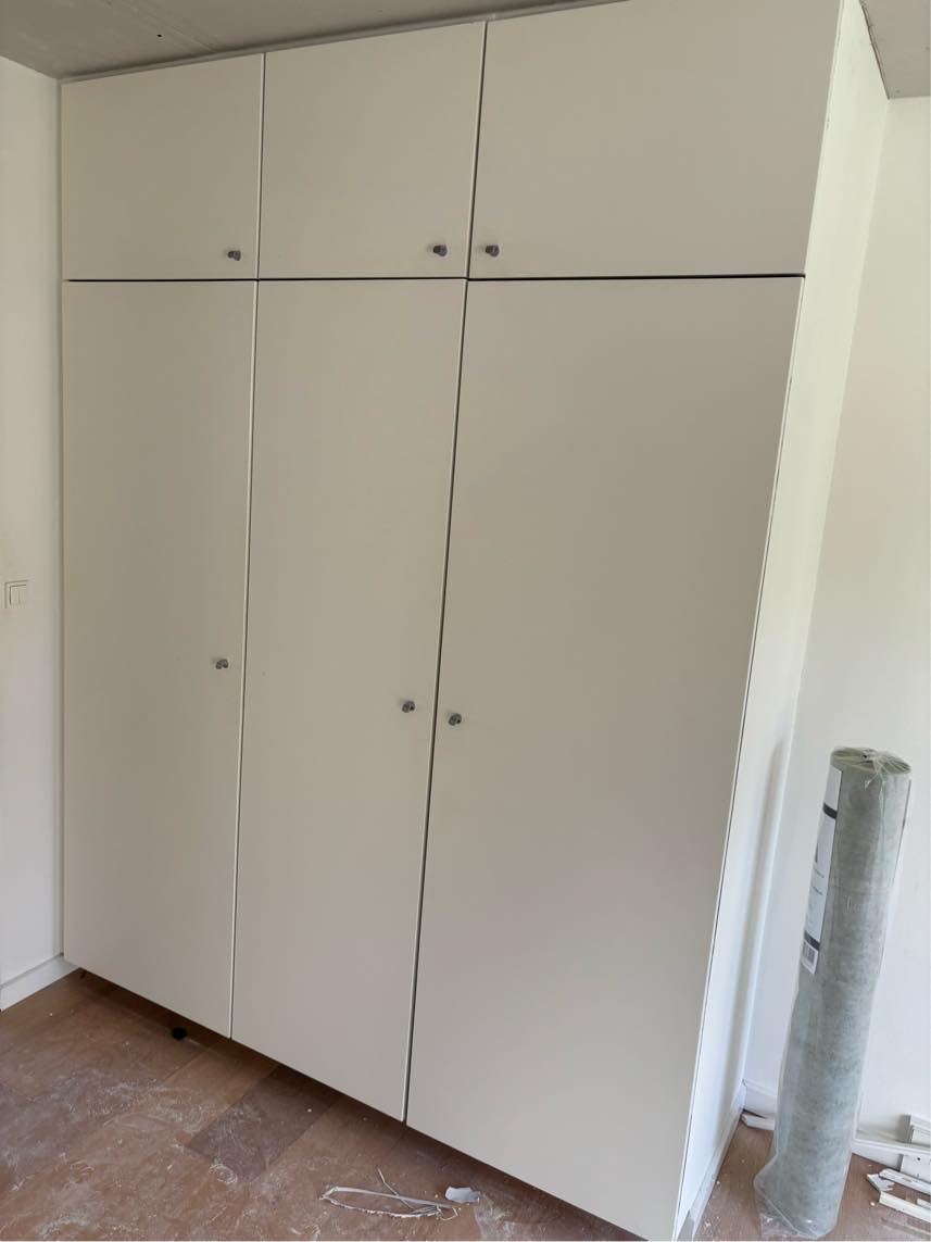 Slibning og maling af skabe - BYD