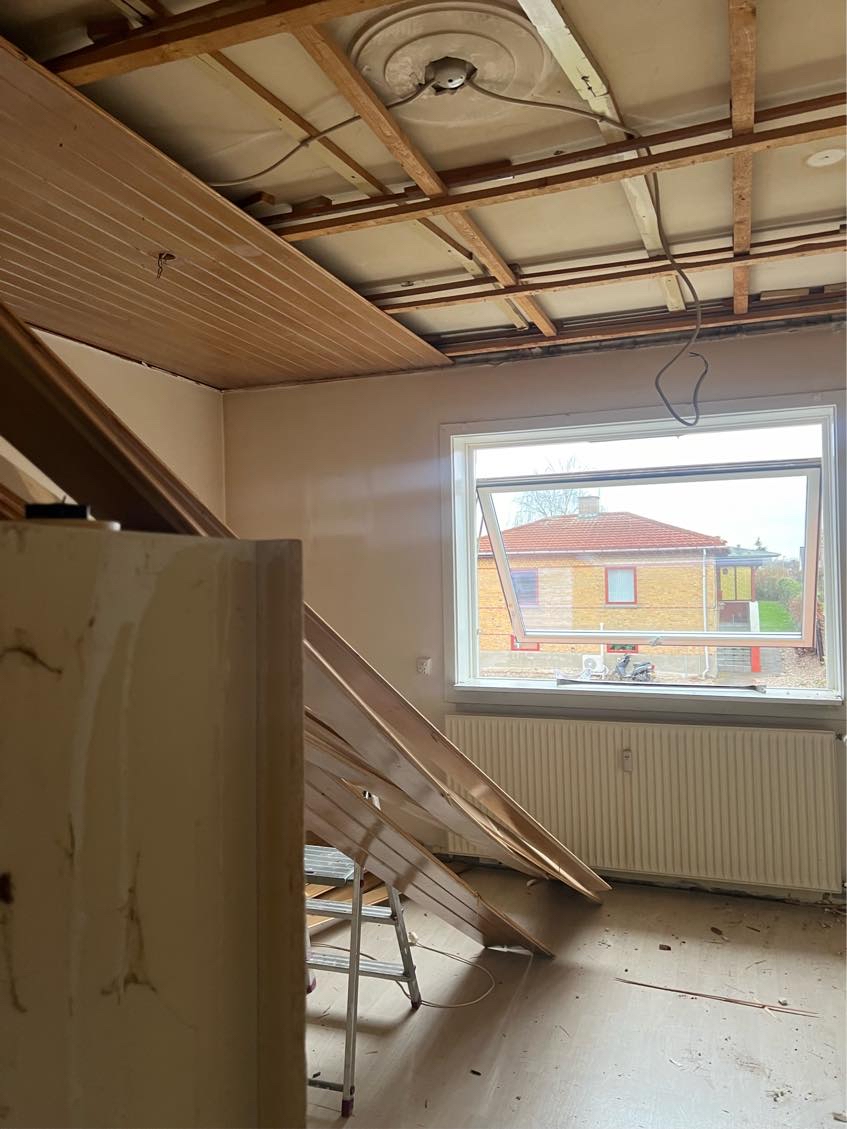 GIPSPLADER I LOFTET TIL 40 kvm fordelt på 2 værelser