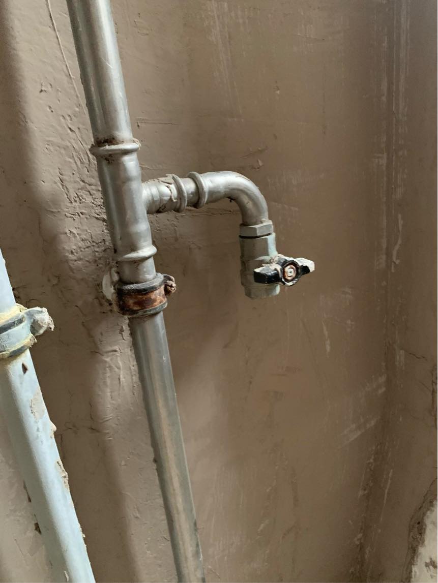 Montering af 2 badeværelser, samme andelsforening