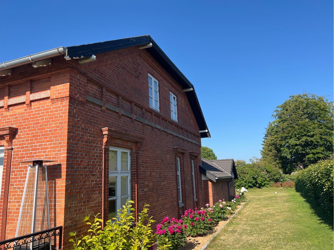 Male træværk udvendigt