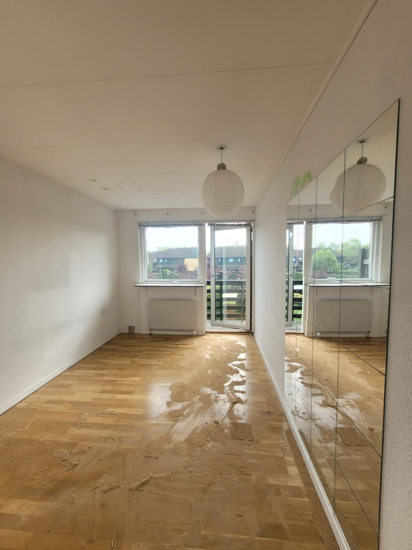 Floor sanding rækkehus 96m2