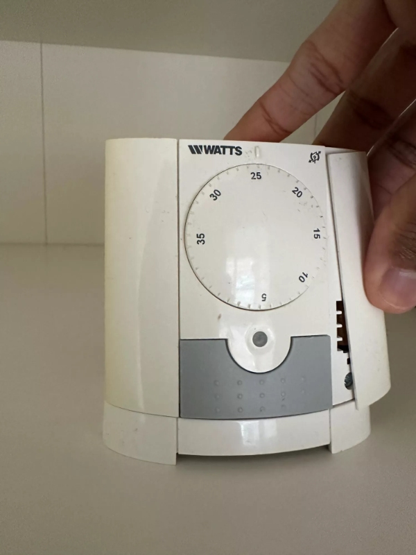 Reparation af gulvvarme termostater i lejlighed i Vallensbæk Strand