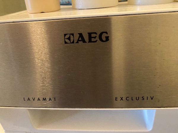 Låge til vaskemaskine vil ikke åbne, og der er ingen nødåbning