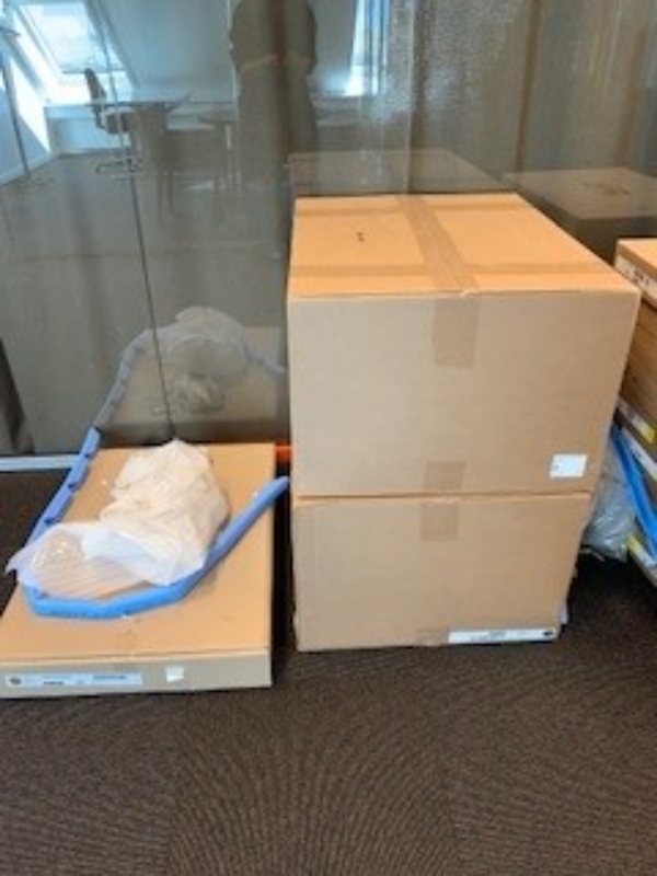 Samling af møbler og ophæng