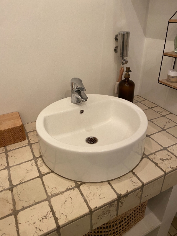 Montering af ny bruser og blandingsbatteri