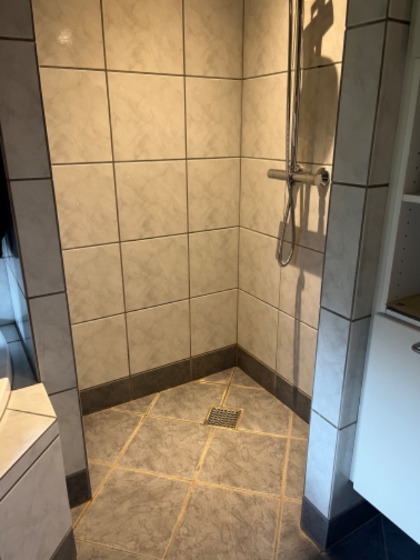 Fugning af brusebadet