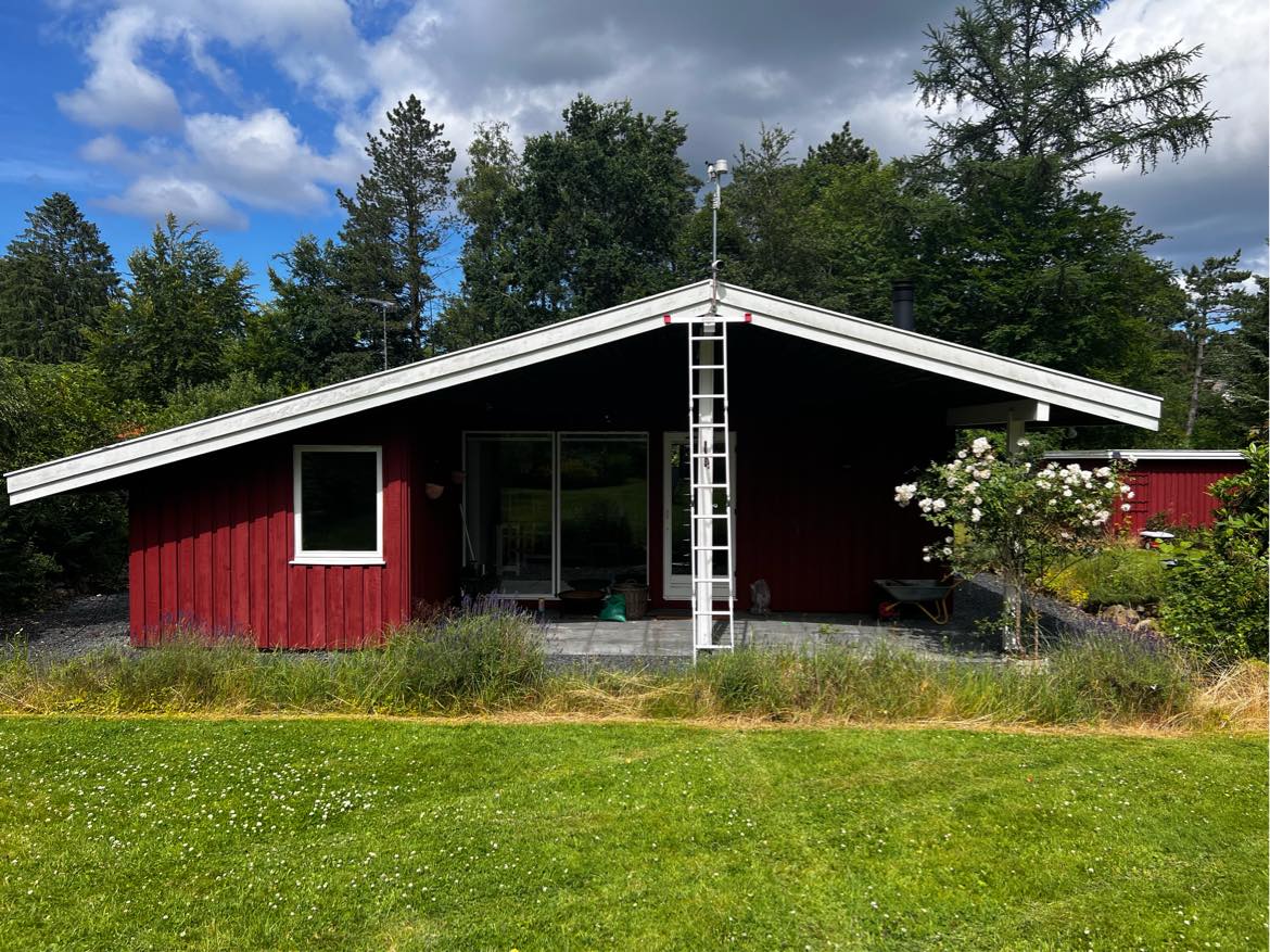 Male sommerhus udvendigt