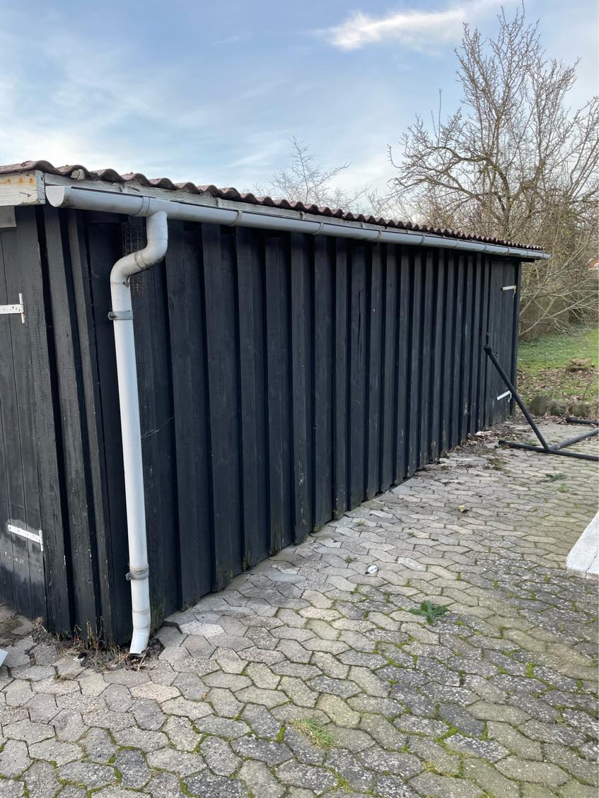 Tømt skur og fjernet det